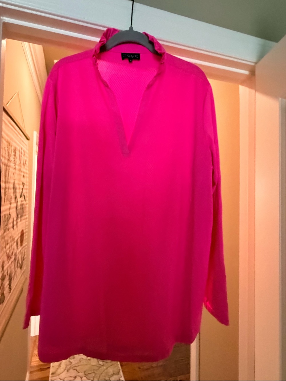 Women's Bright Pink Long Sleeve V-Neck Active Top